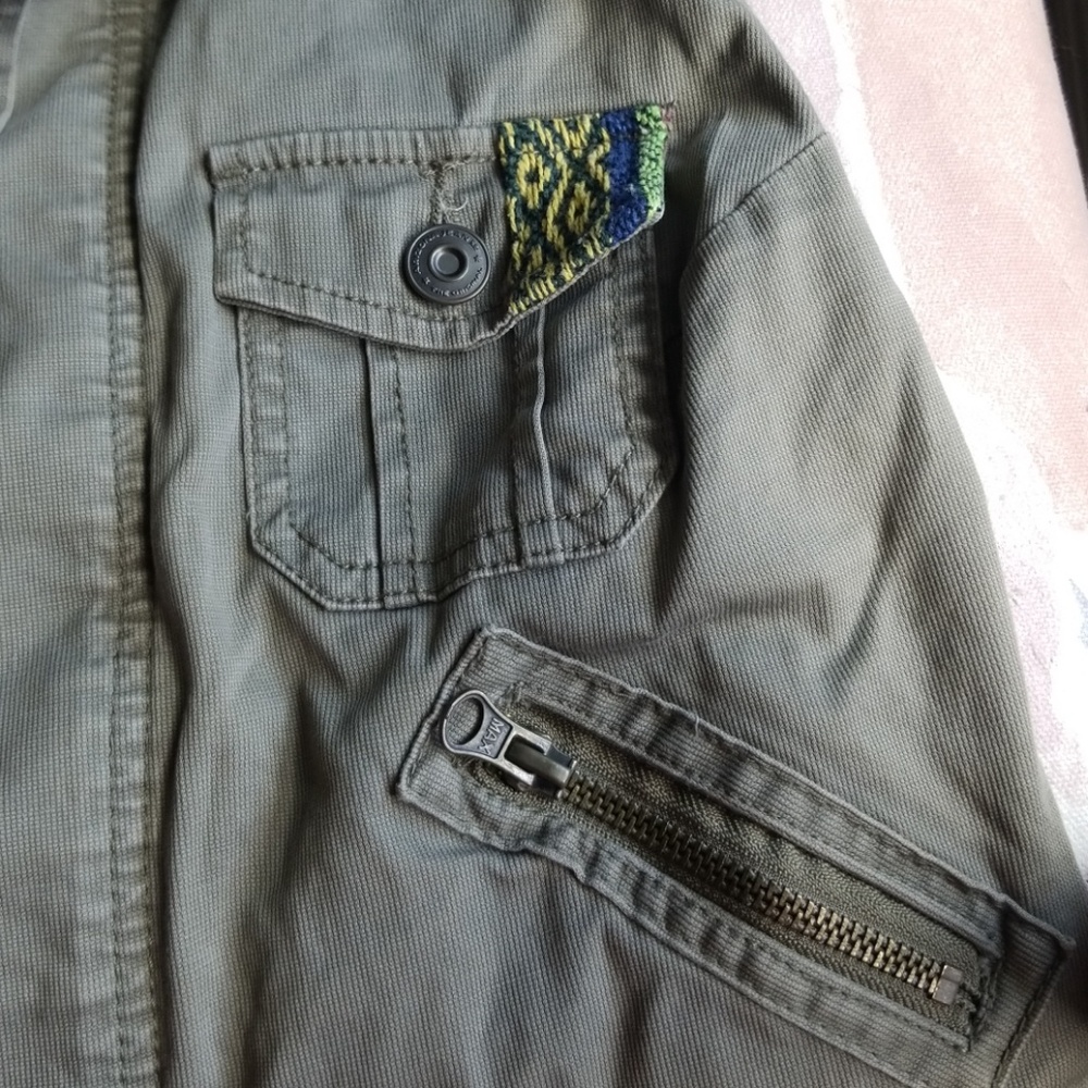 Camo green vest - Picture 2 of 4